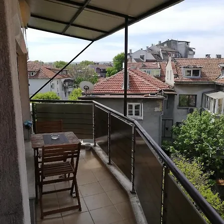 Pearl Apartment *